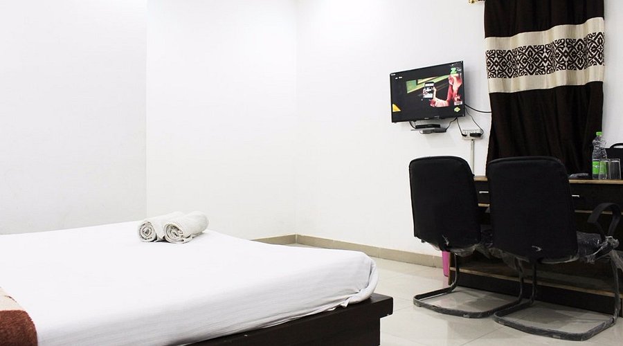 Hotel Aerosky escorts