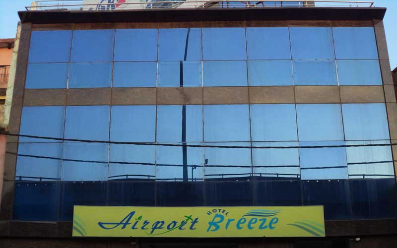 Airport Hotel Breeze escorts