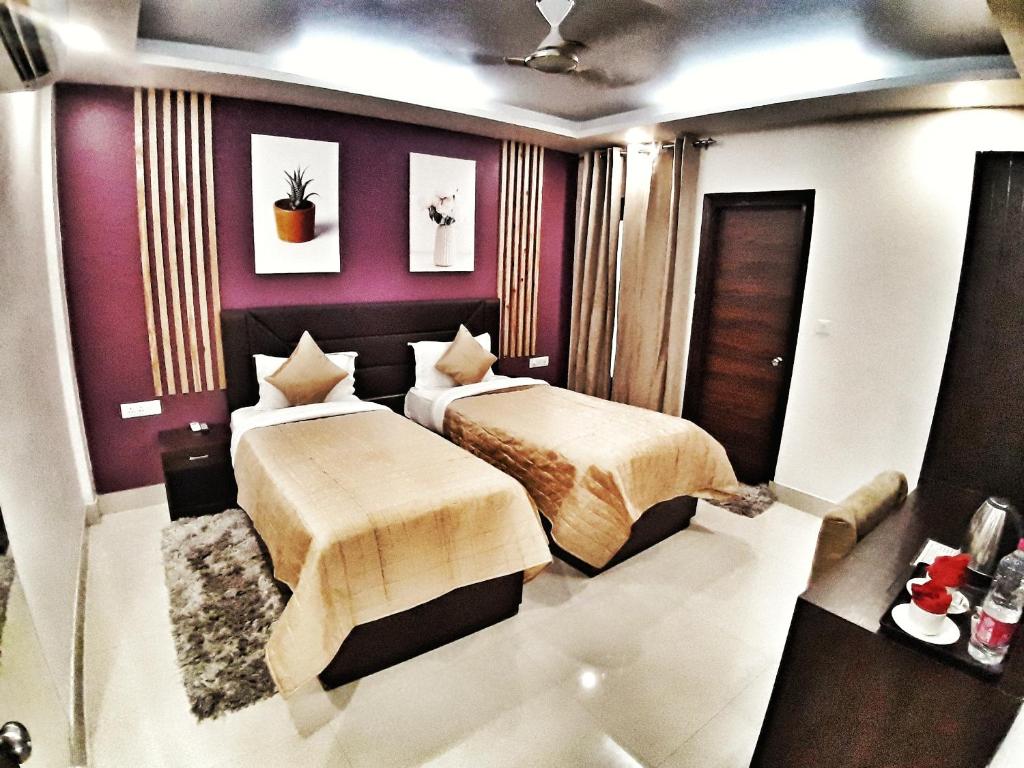 Purple Orchid escorts